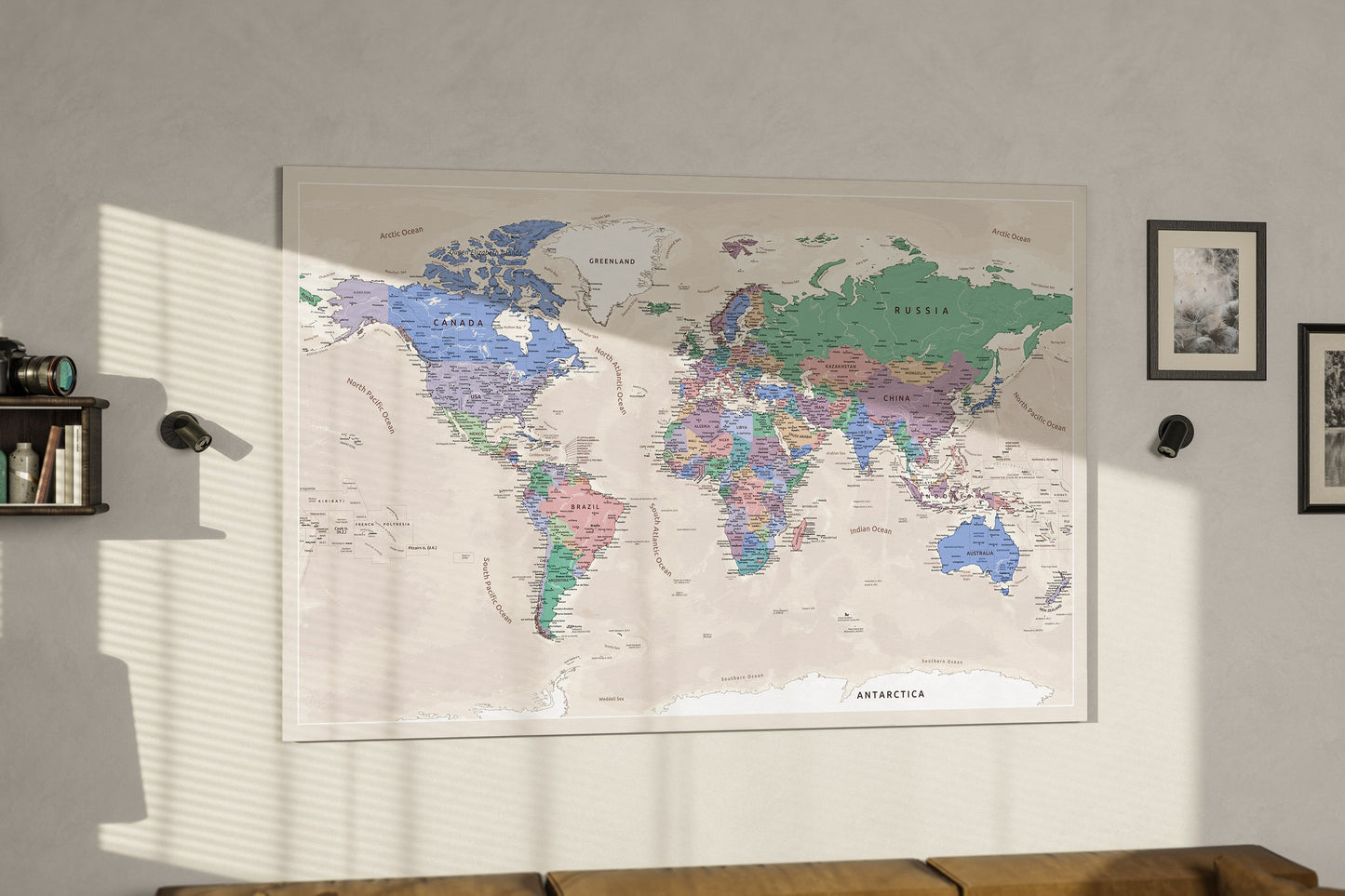 Personalizowana Mapa świata na płótnie w formie tablicy korkowej z pinezkami - Pastel Vibe